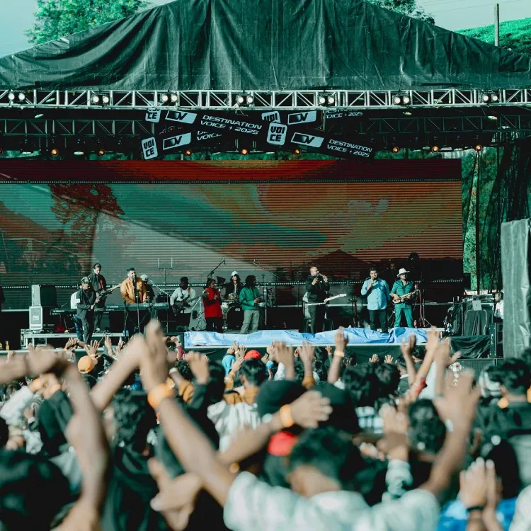 Northlight Events crowd and FOH